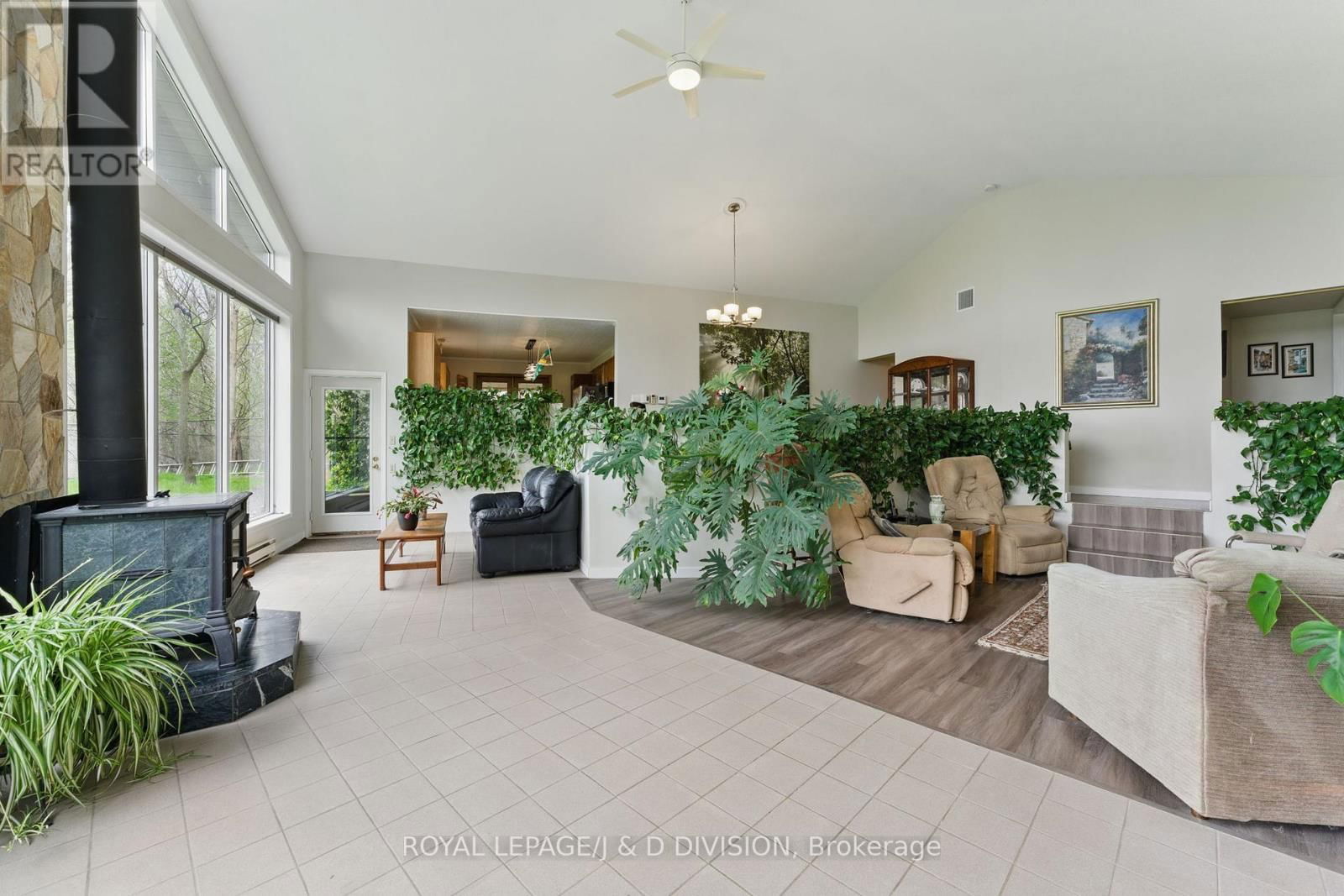 295 BRANT ROAD Image 6
