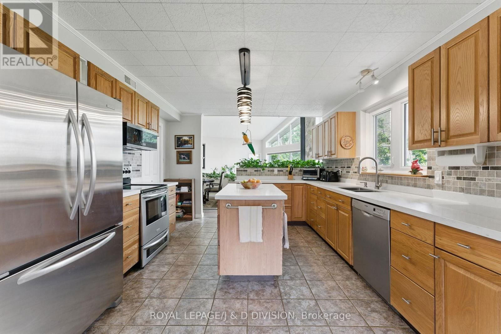 295 BRANT ROAD Image 9