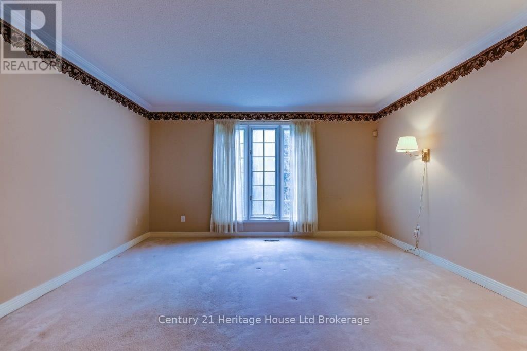 675 LANSDOWNE AVENUE Image 13