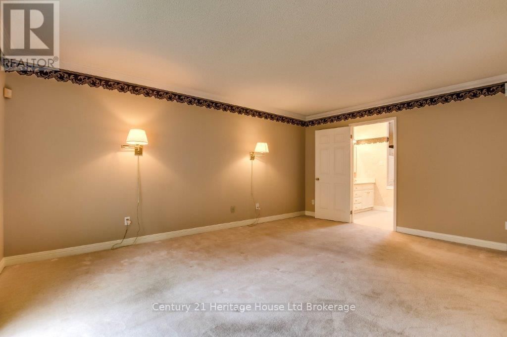 675 LANSDOWNE AVENUE Image 15