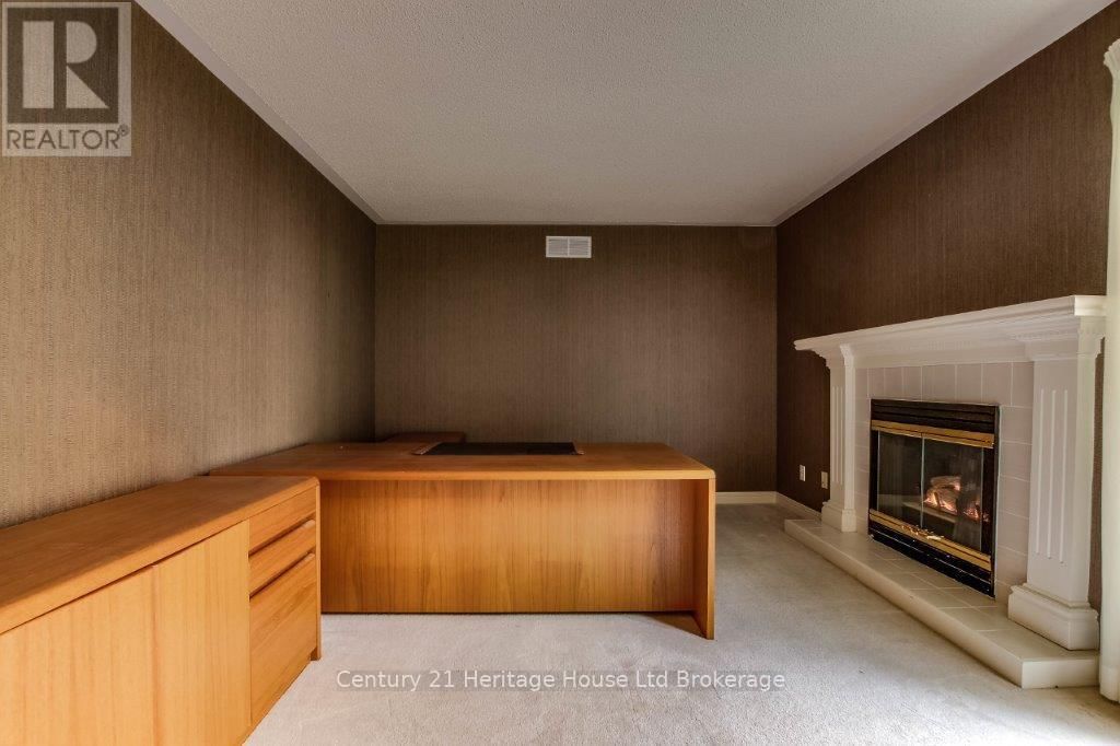 675 LANSDOWNE AVENUE Image 16