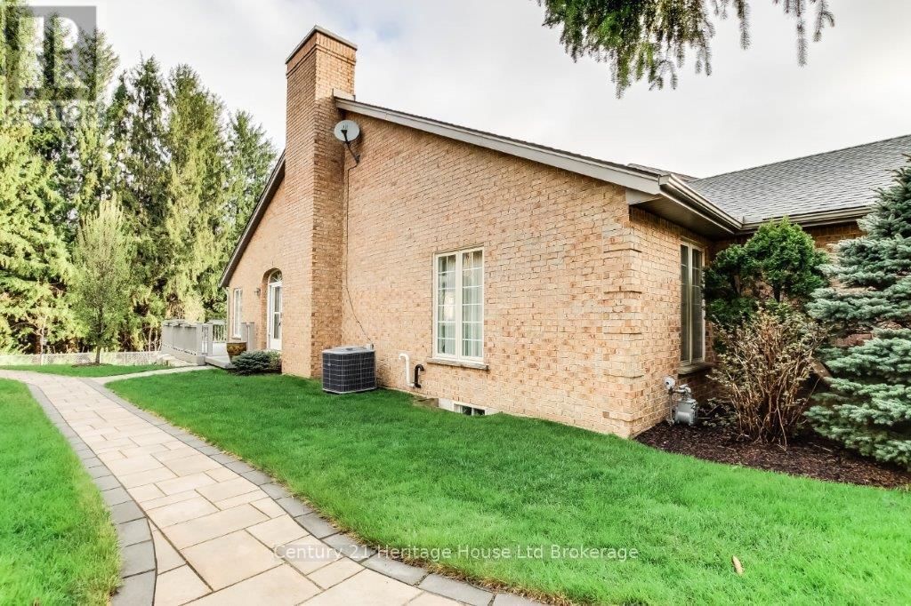 675 LANSDOWNE AVENUE Image 2