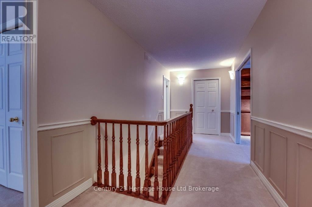 675 LANSDOWNE AVENUE Image 20