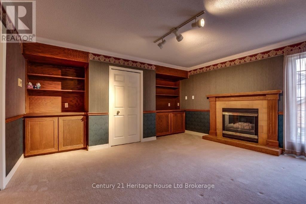 675 LANSDOWNE AVENUE Image 23
