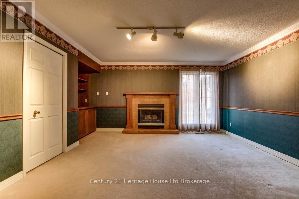 675 LANSDOWNE AVENUE Image 24
