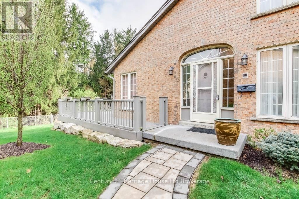 675 LANSDOWNE AVENUE Image 3