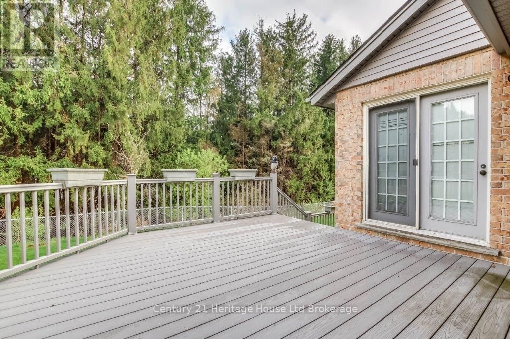 675 LANSDOWNE AVENUE Image 36