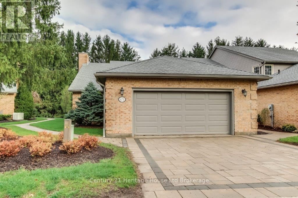 675 LANSDOWNE AVENUE Image 41