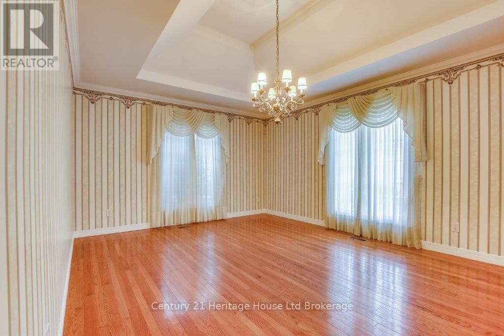675 LANSDOWNE AVENUE Image 8