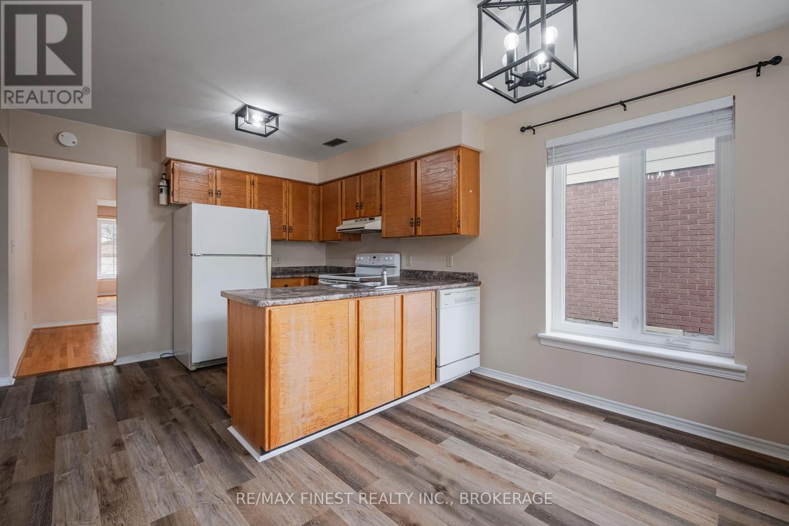 867 WOODSIDE DRIVE Image 15