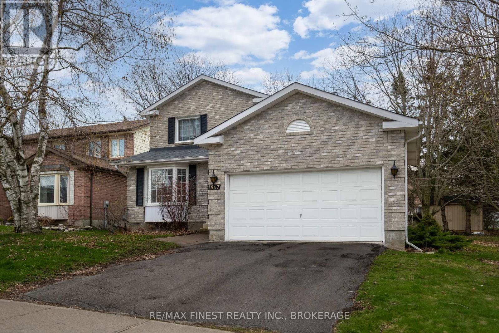 867 WOODSIDE DRIVE Image 2