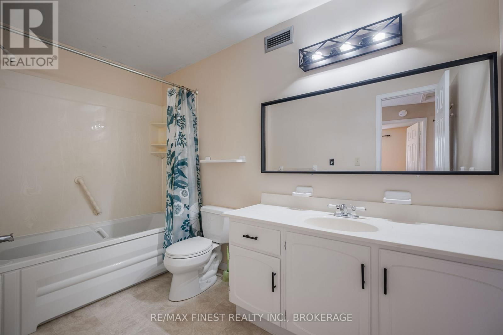 867 WOODSIDE DRIVE Image 24