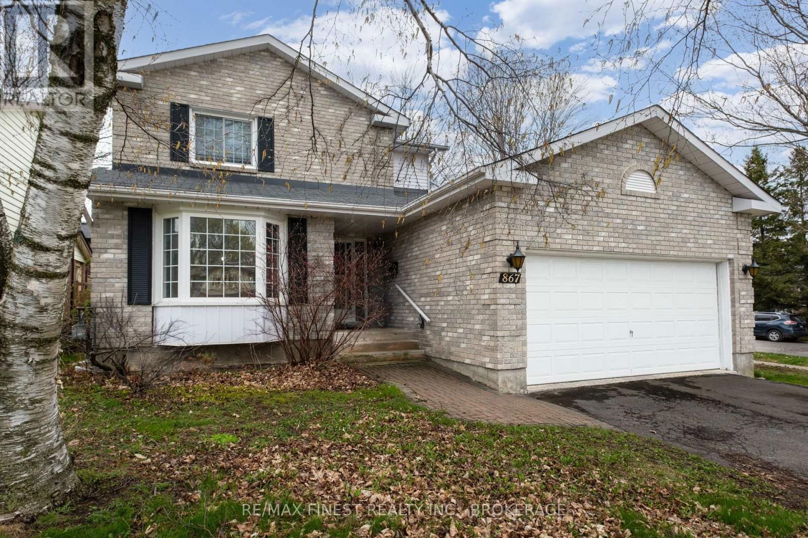 867 WOODSIDE DRIVE Image 3