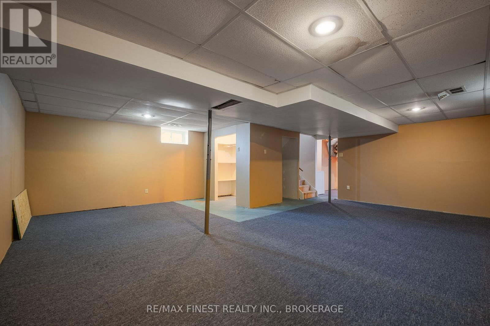 867 WOODSIDE DRIVE Image 30