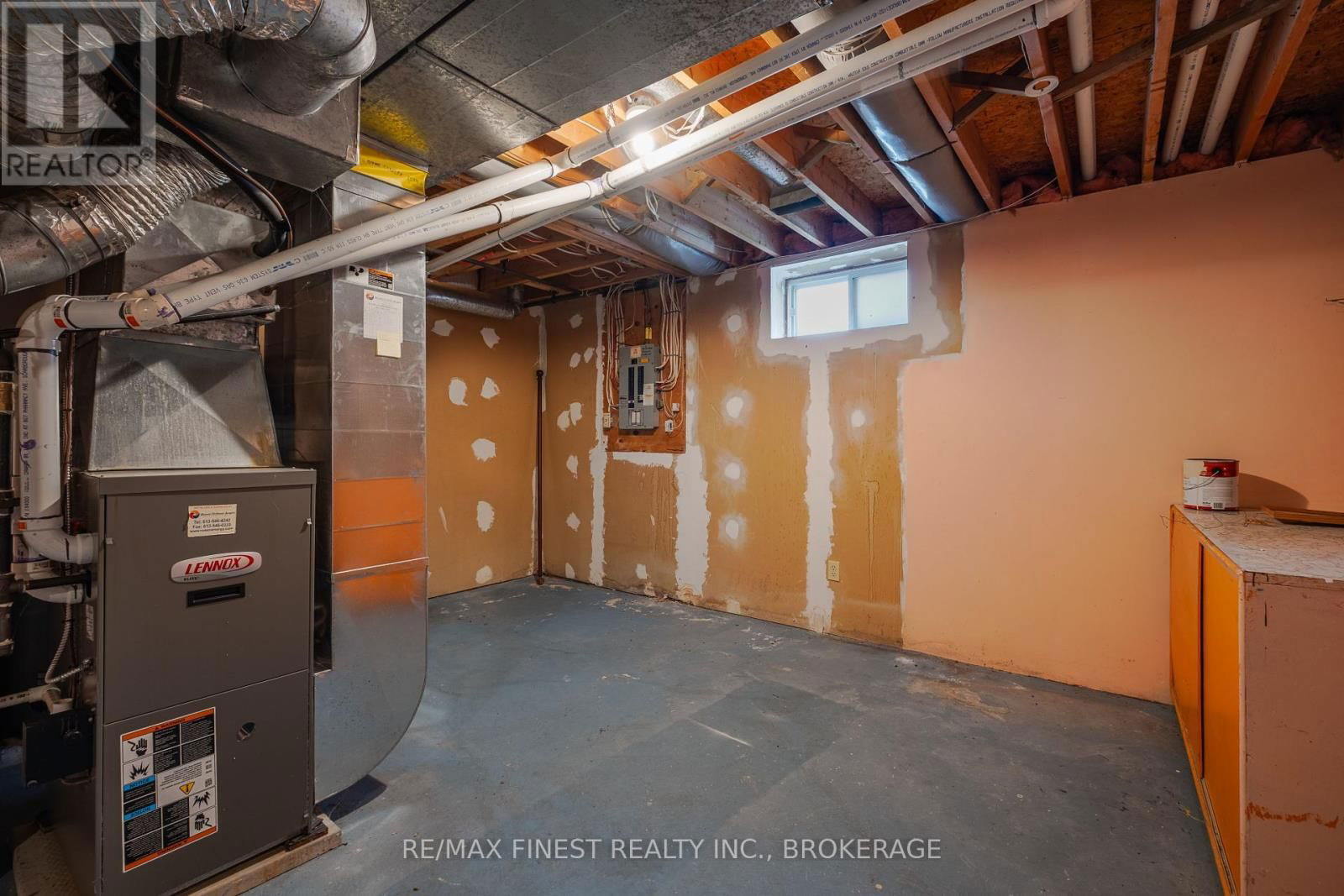 867 WOODSIDE DRIVE Image 36