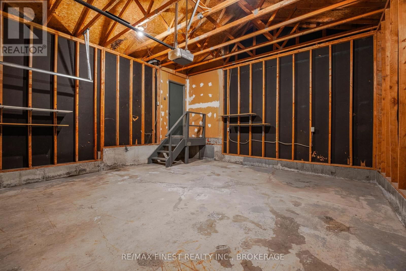 867 WOODSIDE DRIVE Image 38