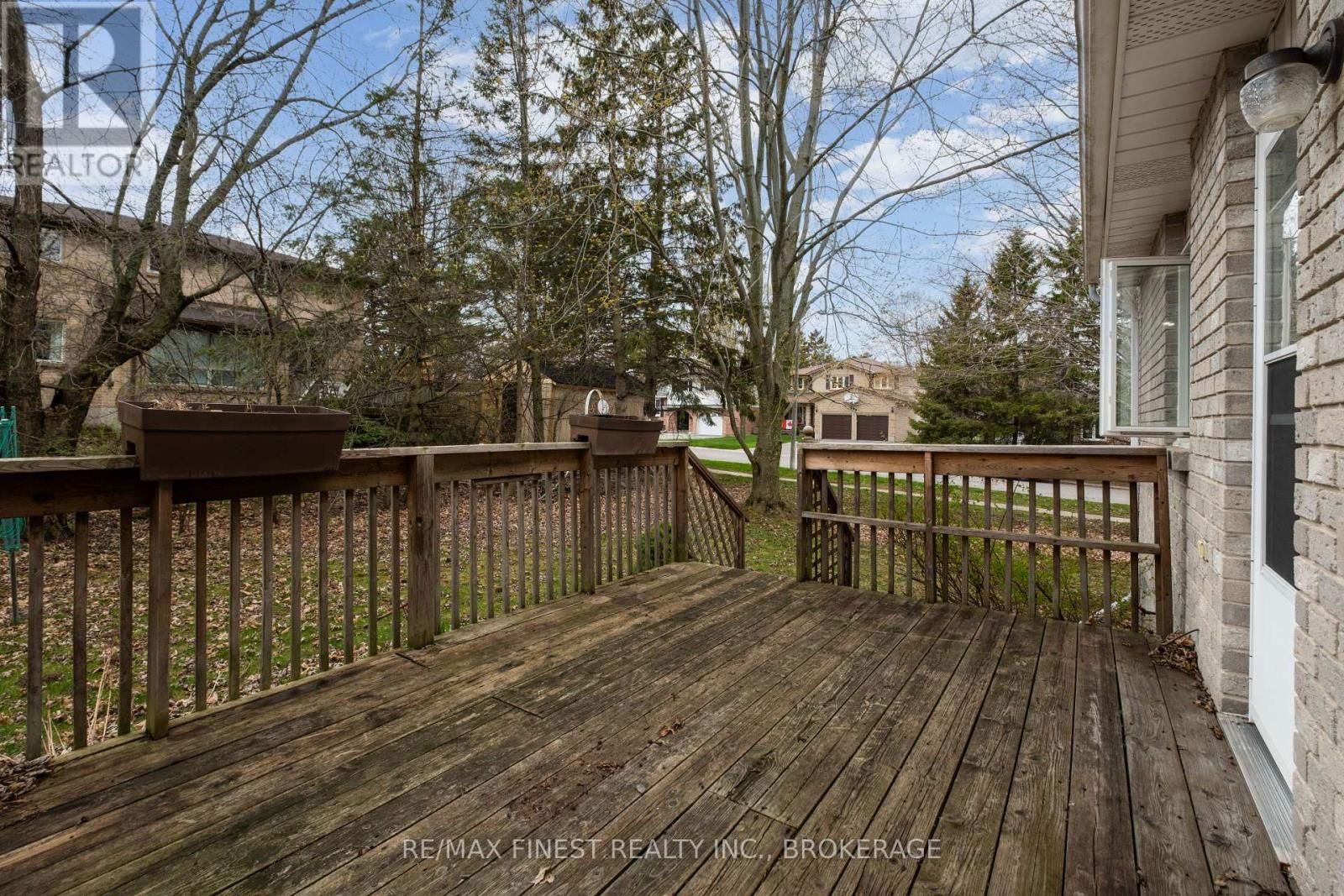 867 WOODSIDE DRIVE Image 41