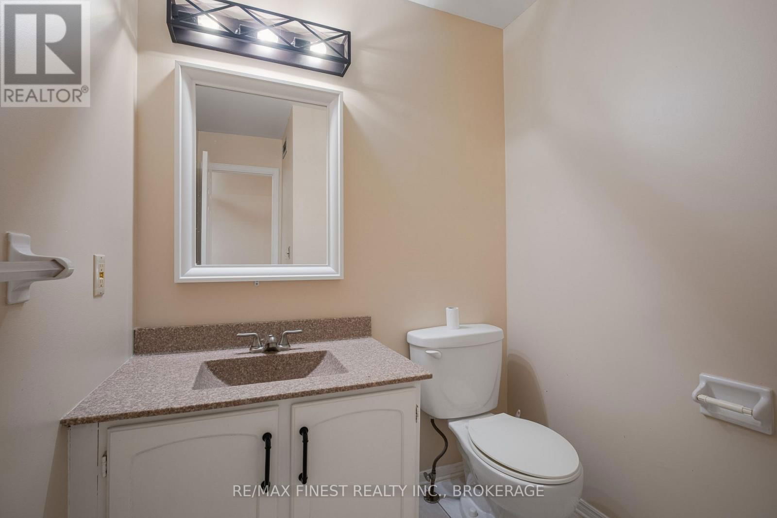 867 WOODSIDE DRIVE Image 7