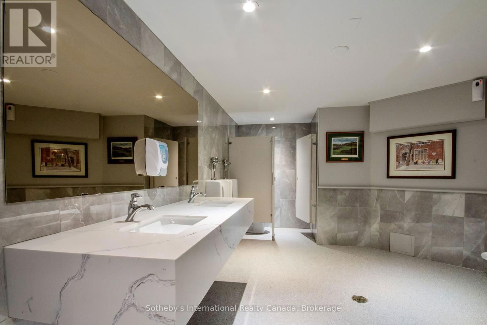 109 ST. PAUL CRESCENT Image 15