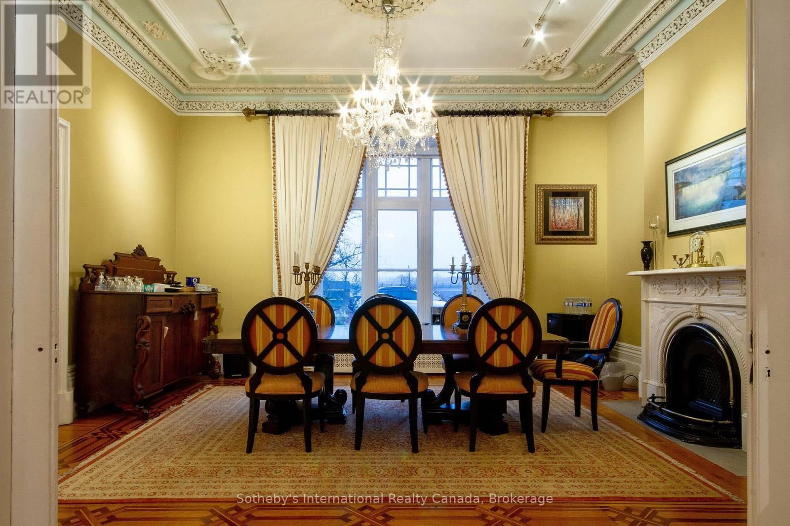 109 ST. PAUL CRESCENT Image 31