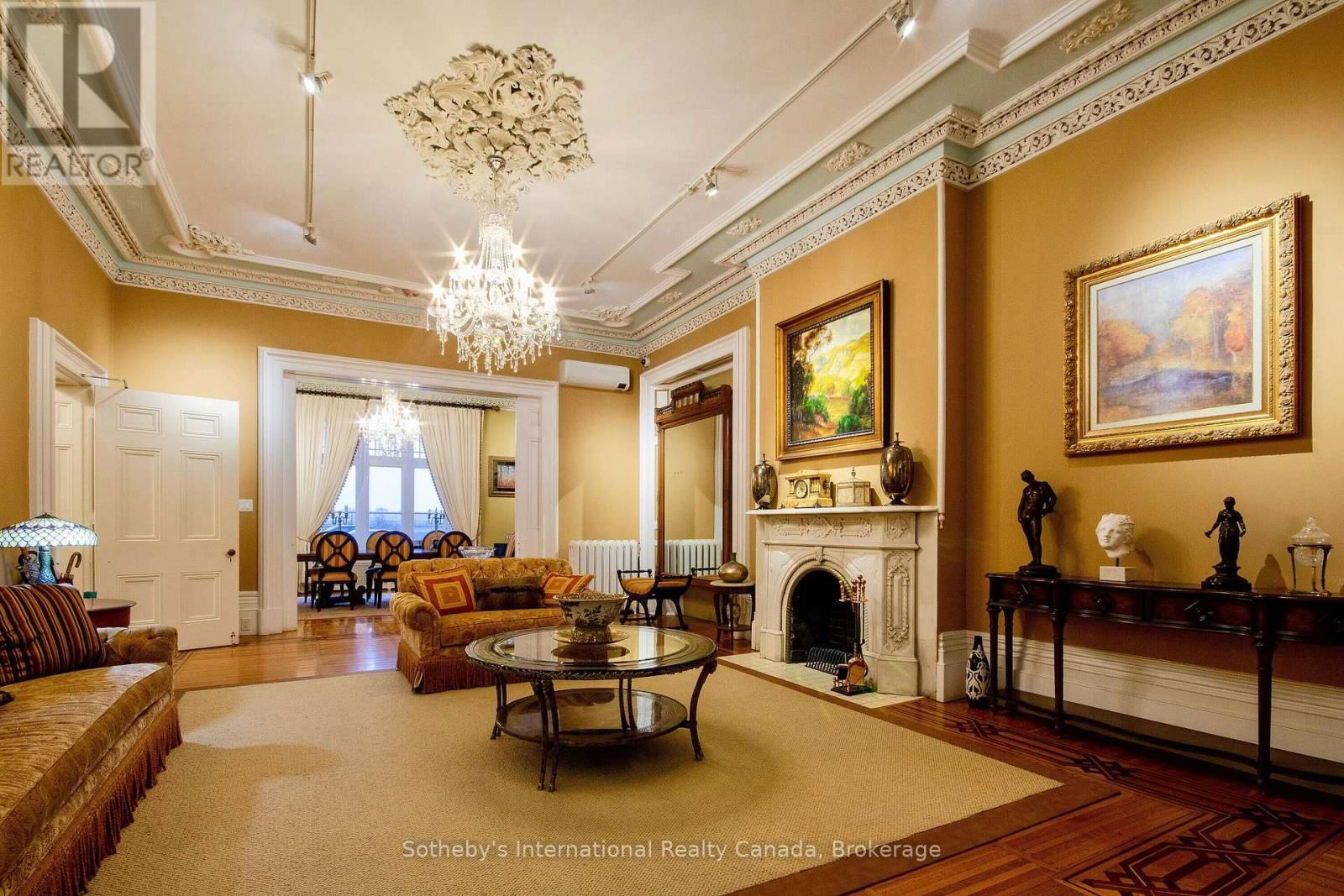 109 ST. PAUL CRESCENT Image 32