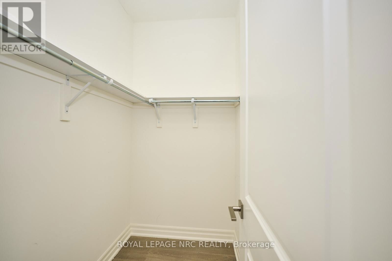 43 ABERDEEN LANE SOUTH Image 26
