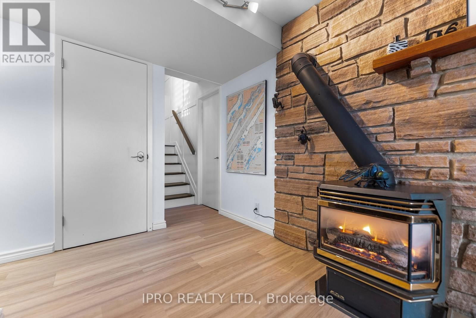1 GAYLORD ROAD Image 24