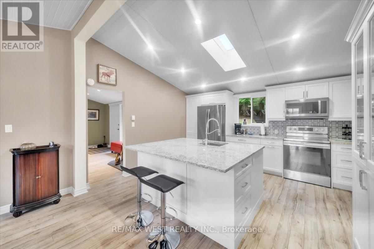 1017 RAYS LANE Image 10