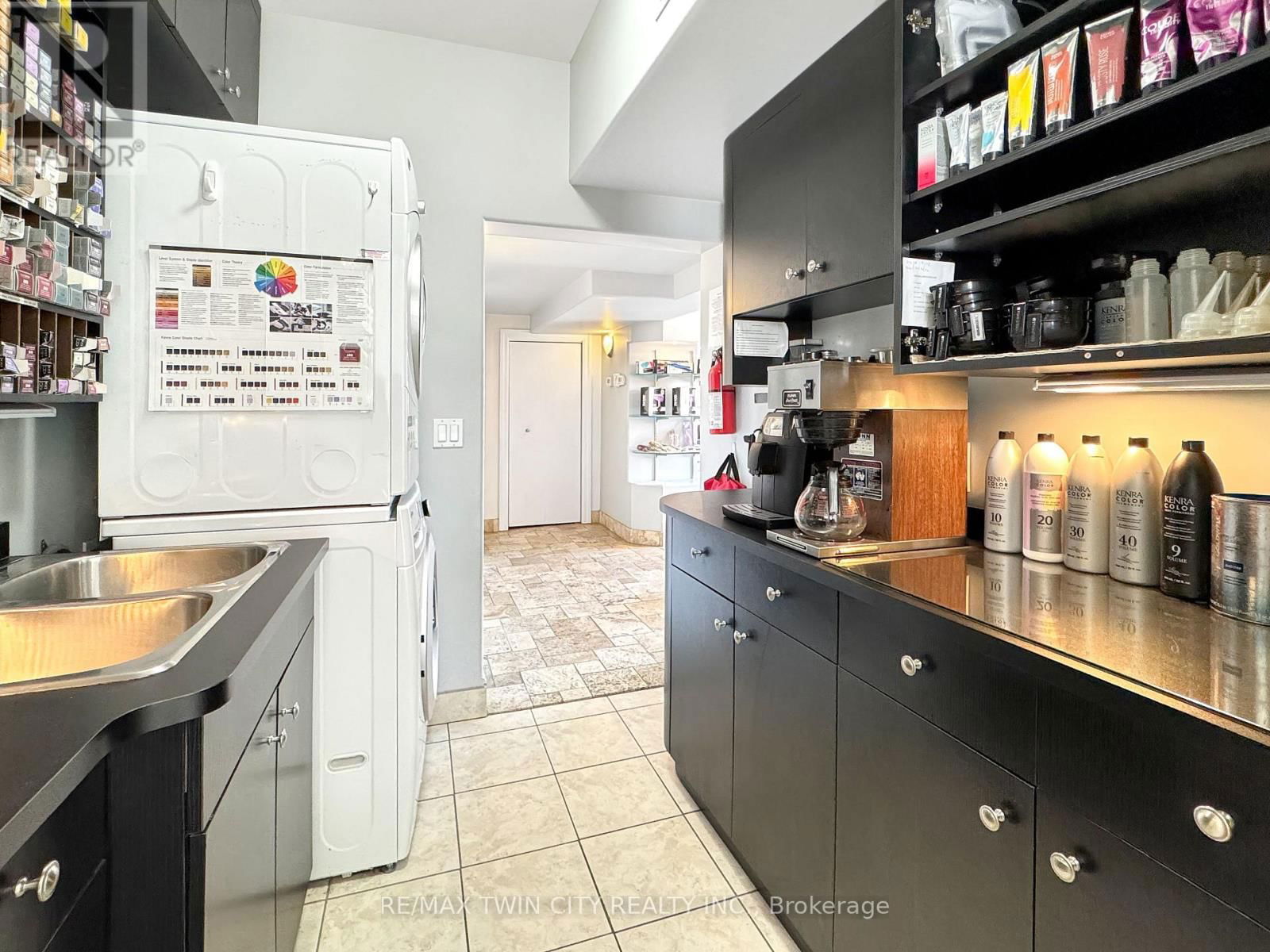423 KING STREET EAST Image 24