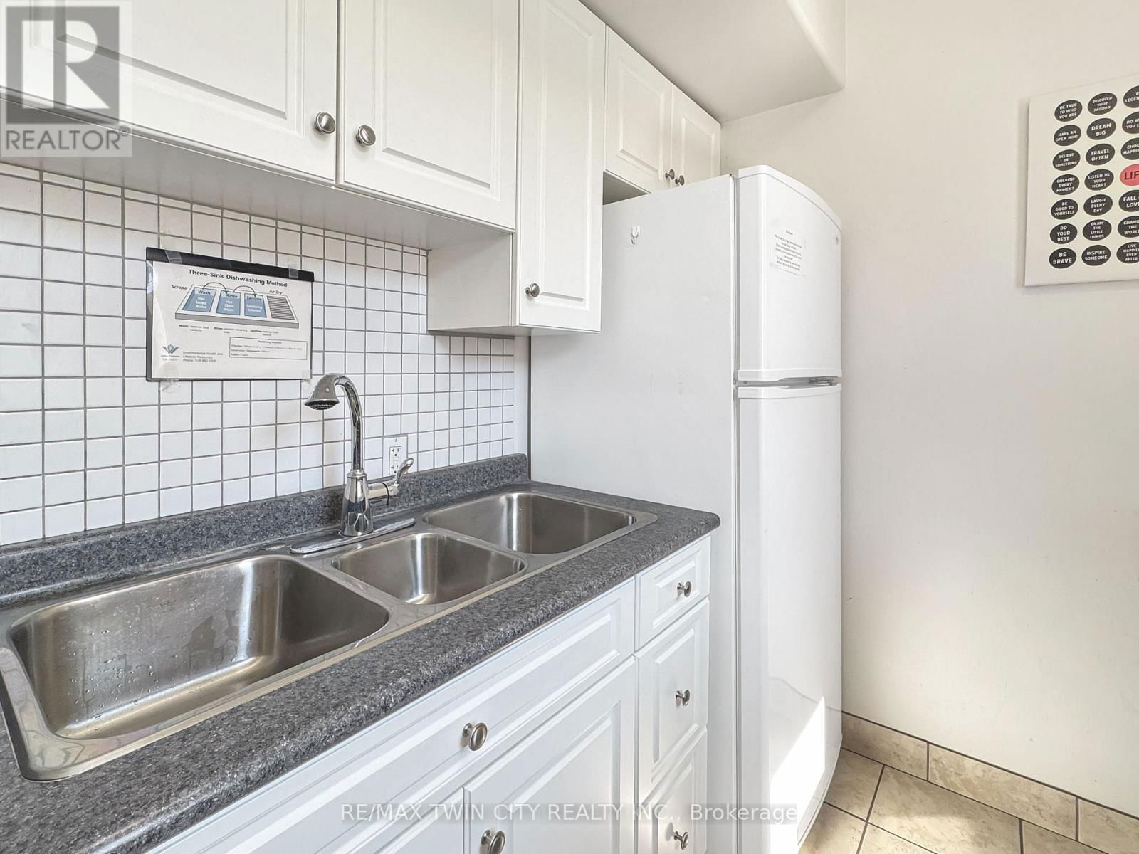 423 KING STREET EAST Image 29