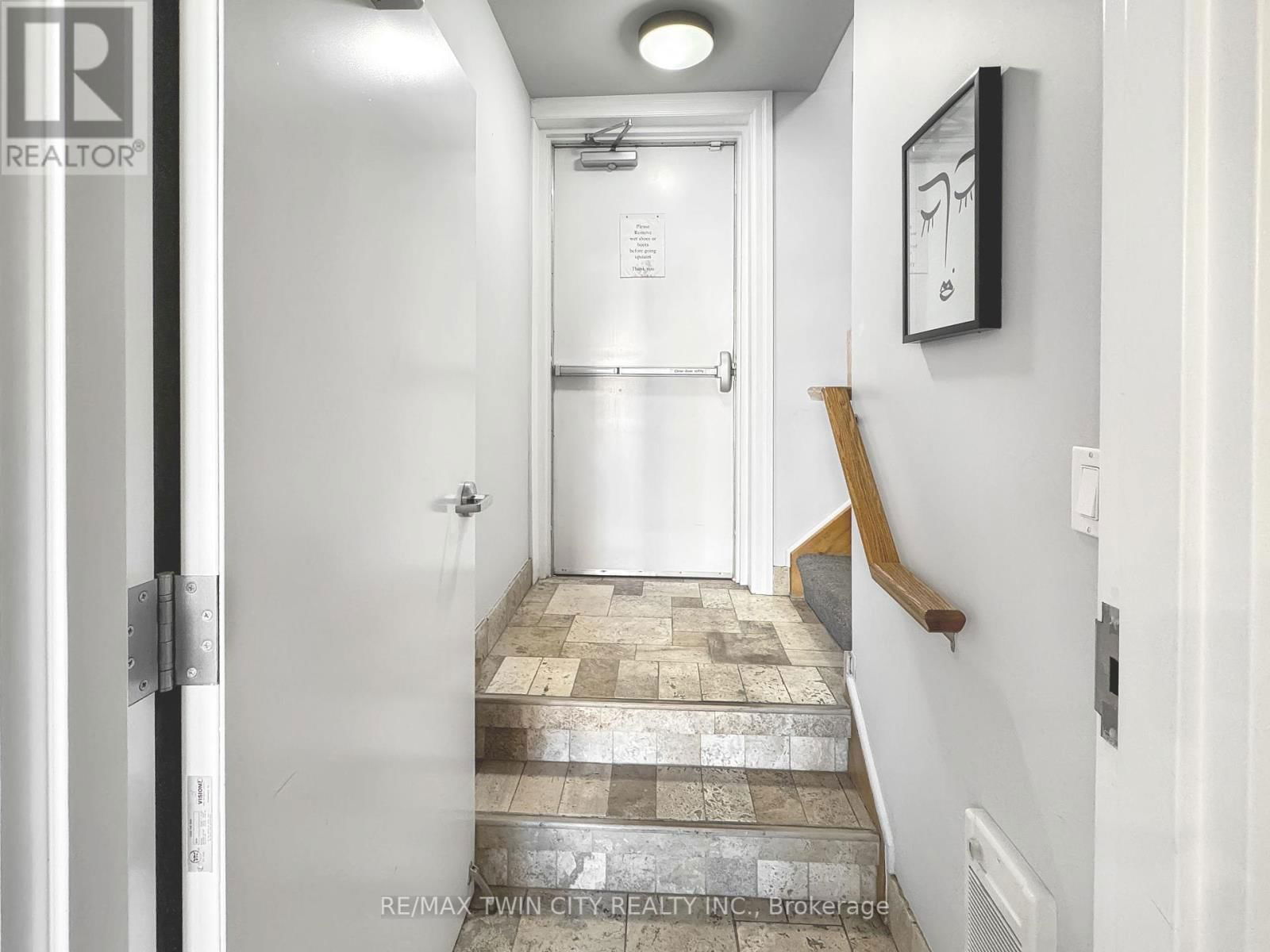 423 KING STREET EAST Image 30