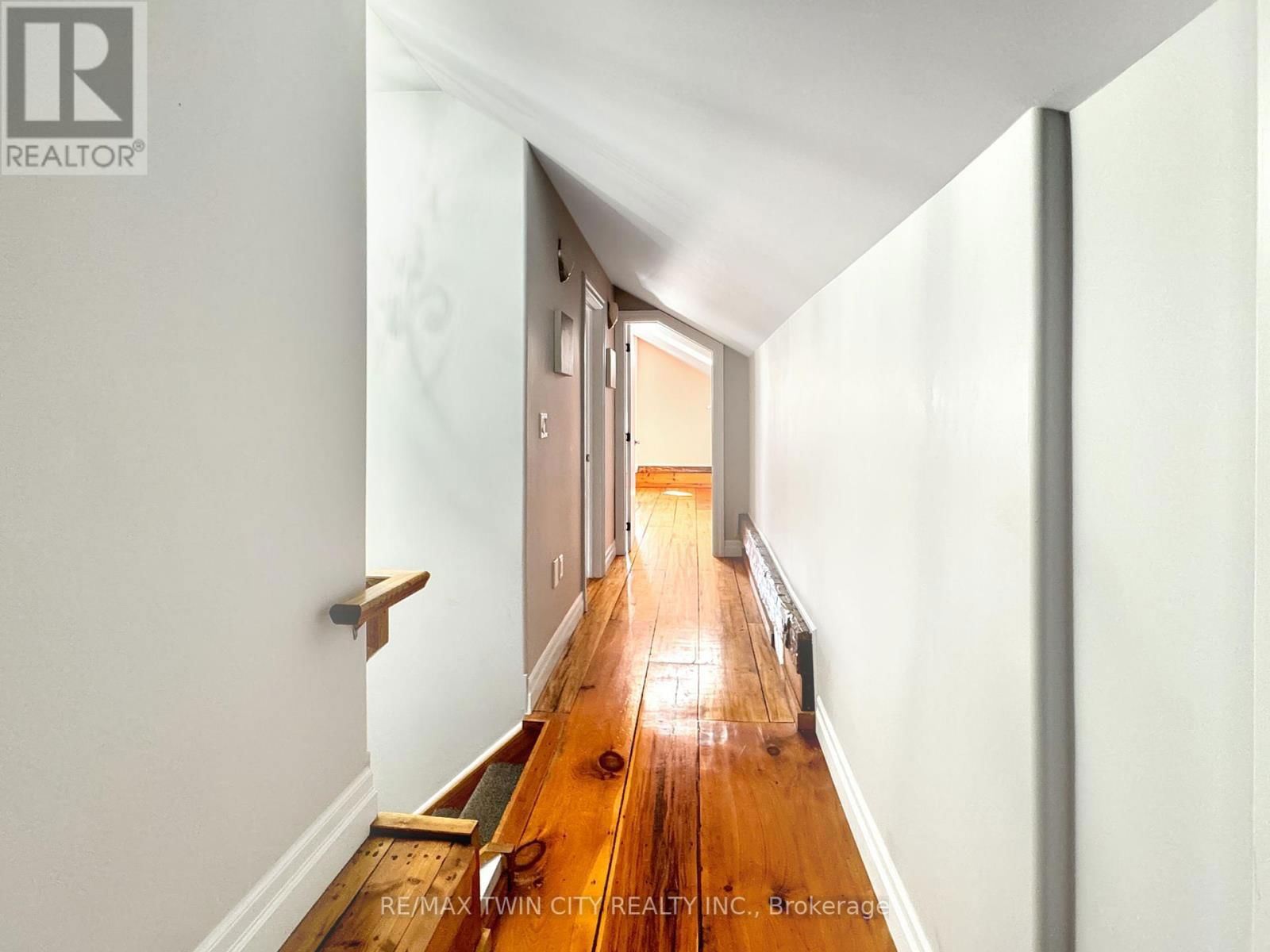 423 KING STREET EAST Image 34