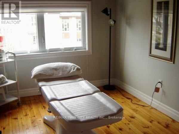 423 KING STREET EAST Image 45