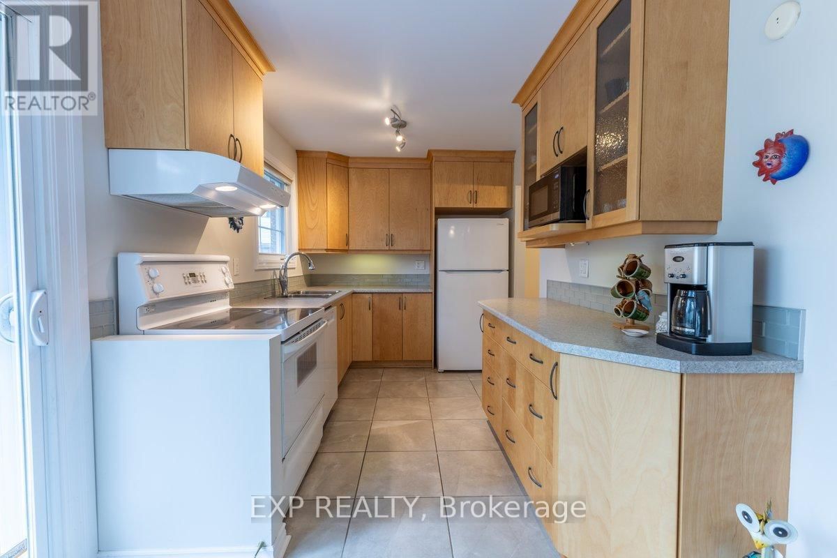 422 KINTYRE PRIVATE Image 12
