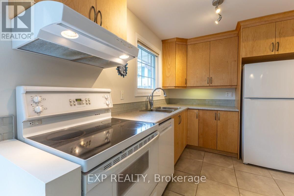 422 KINTYRE PRIVATE Image 16