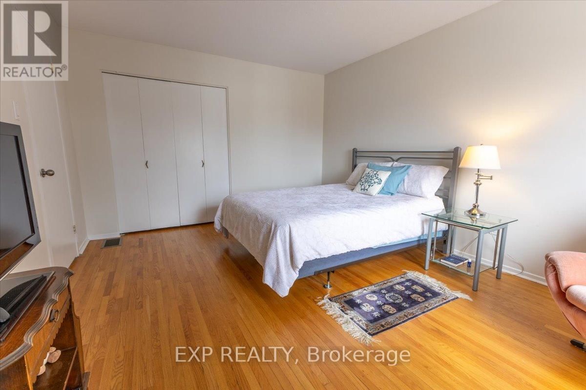 422 KINTYRE PRIVATE Image 18
