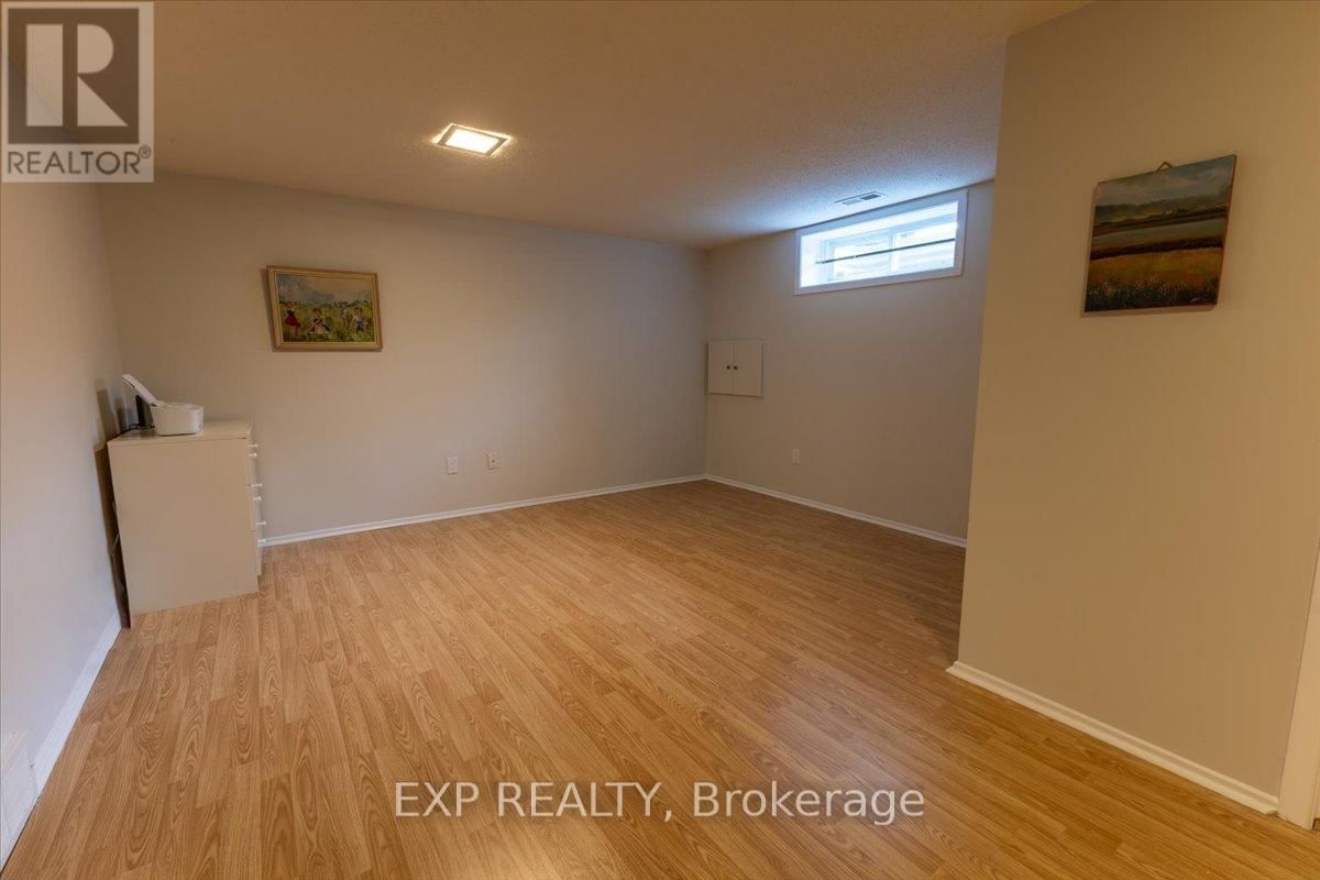 422 KINTYRE PRIVATE Image 27