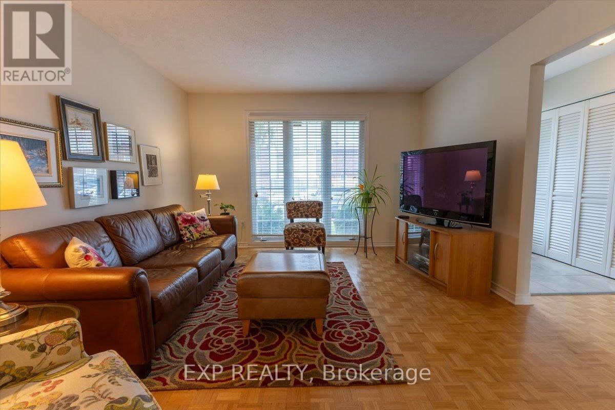 422 KINTYRE PRIVATE Image 6