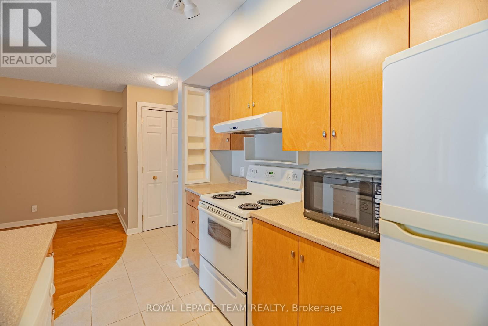 804 - 138 SOMERSET STREET WEST Image 11