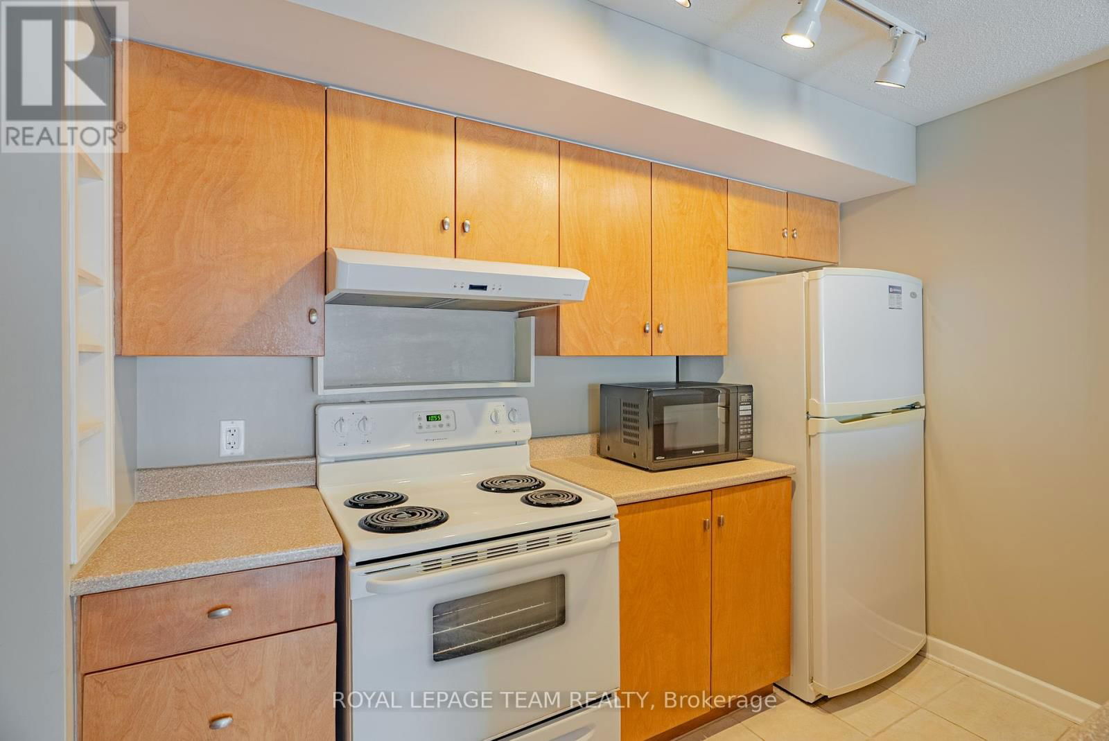 804 - 138 SOMERSET STREET WEST Image 12