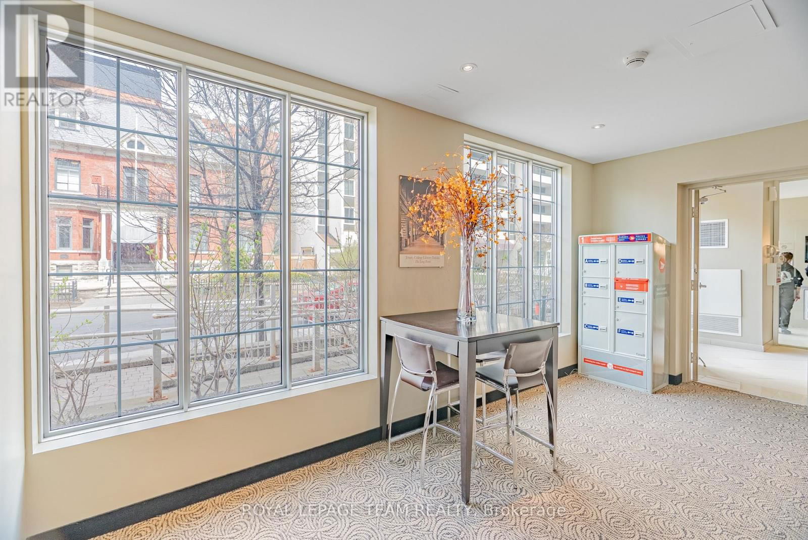 804 - 138 SOMERSET STREET WEST Image 42
