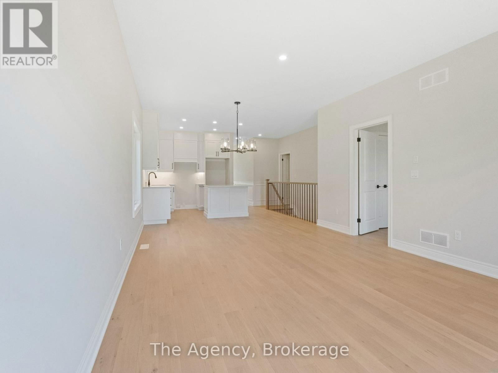 21 AUSTIN DRIVE Image 17