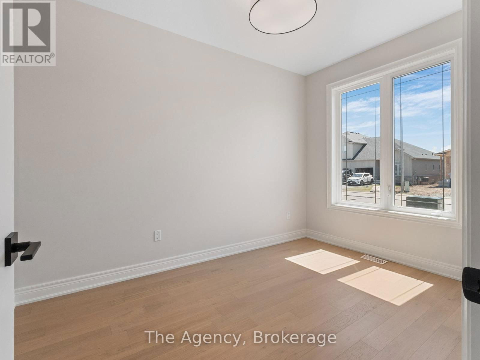 21 AUSTIN DRIVE Image 21
