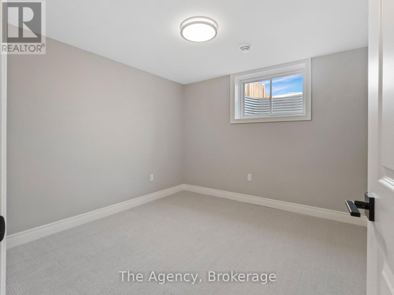 21 AUSTIN DRIVE Image 25