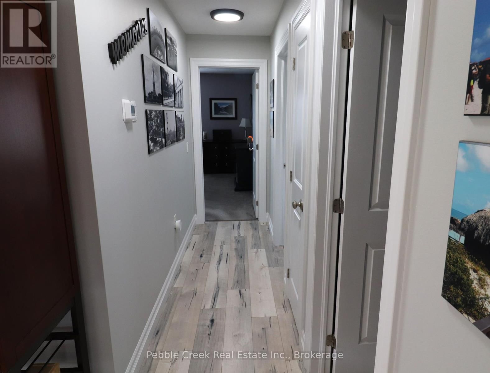 11 WINDWARD WAY NORTH Image 18