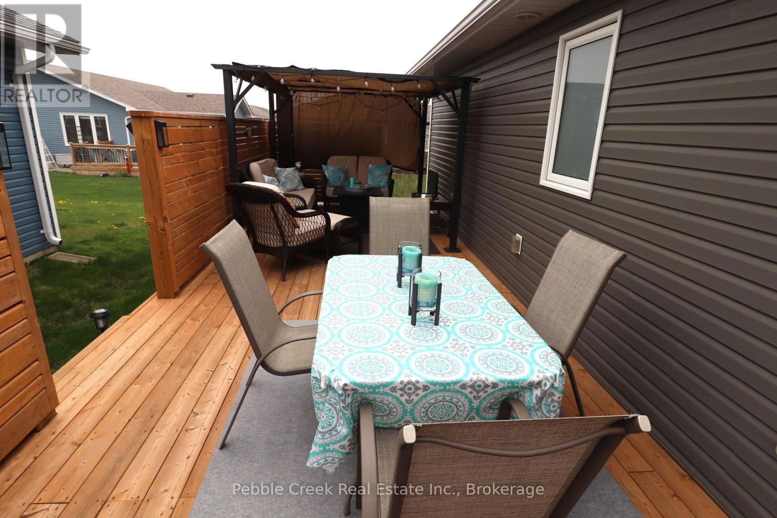11 WINDWARD WAY NORTH Image 32