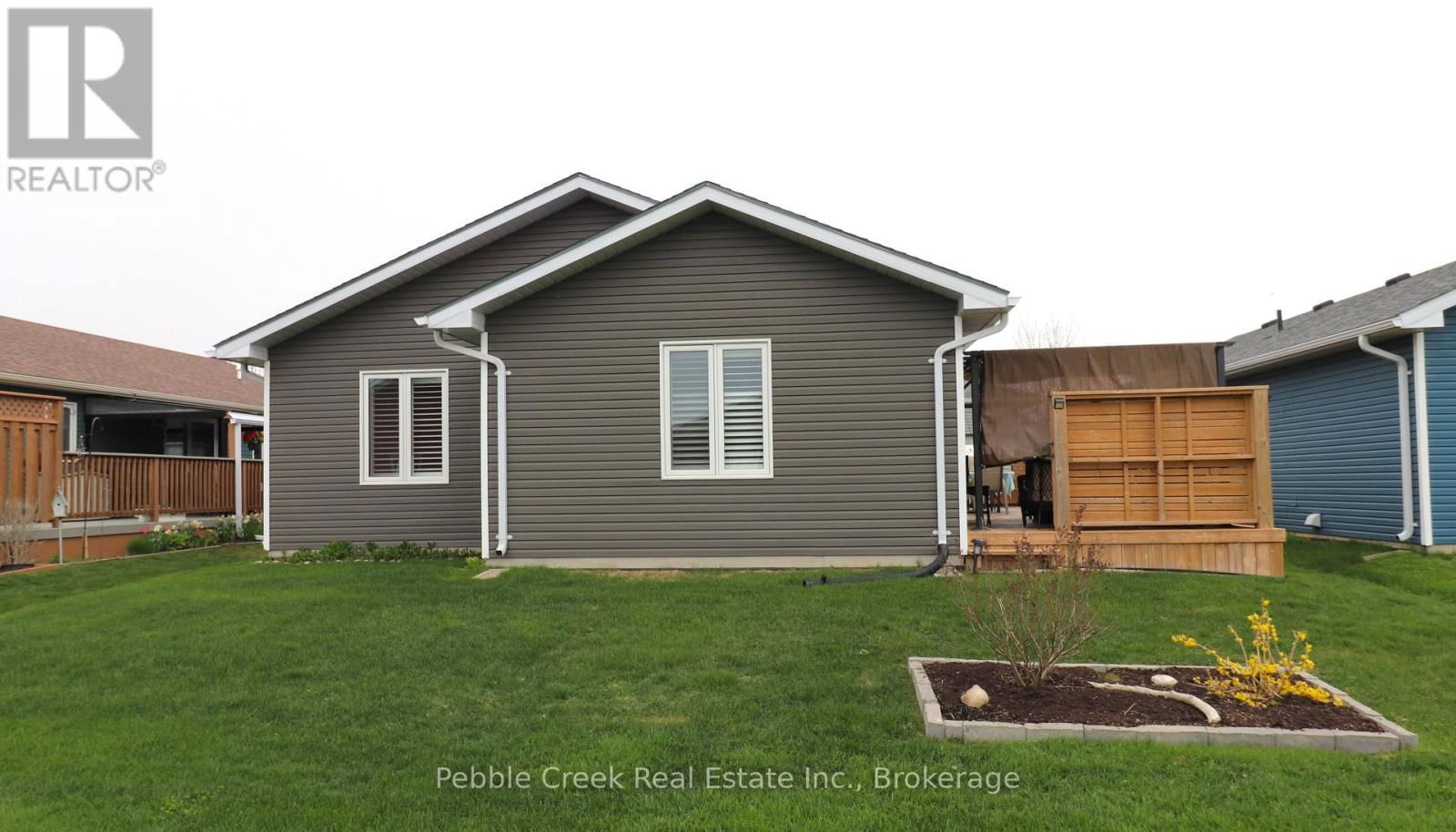 11 WINDWARD WAY NORTH Image 36