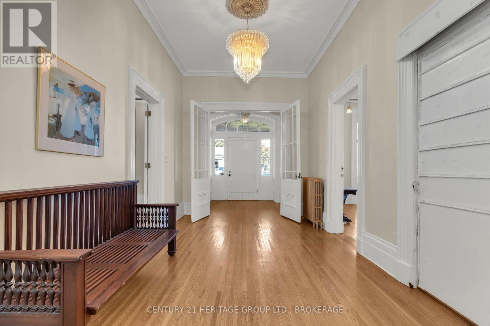 389 KING STREET EAST Image 11