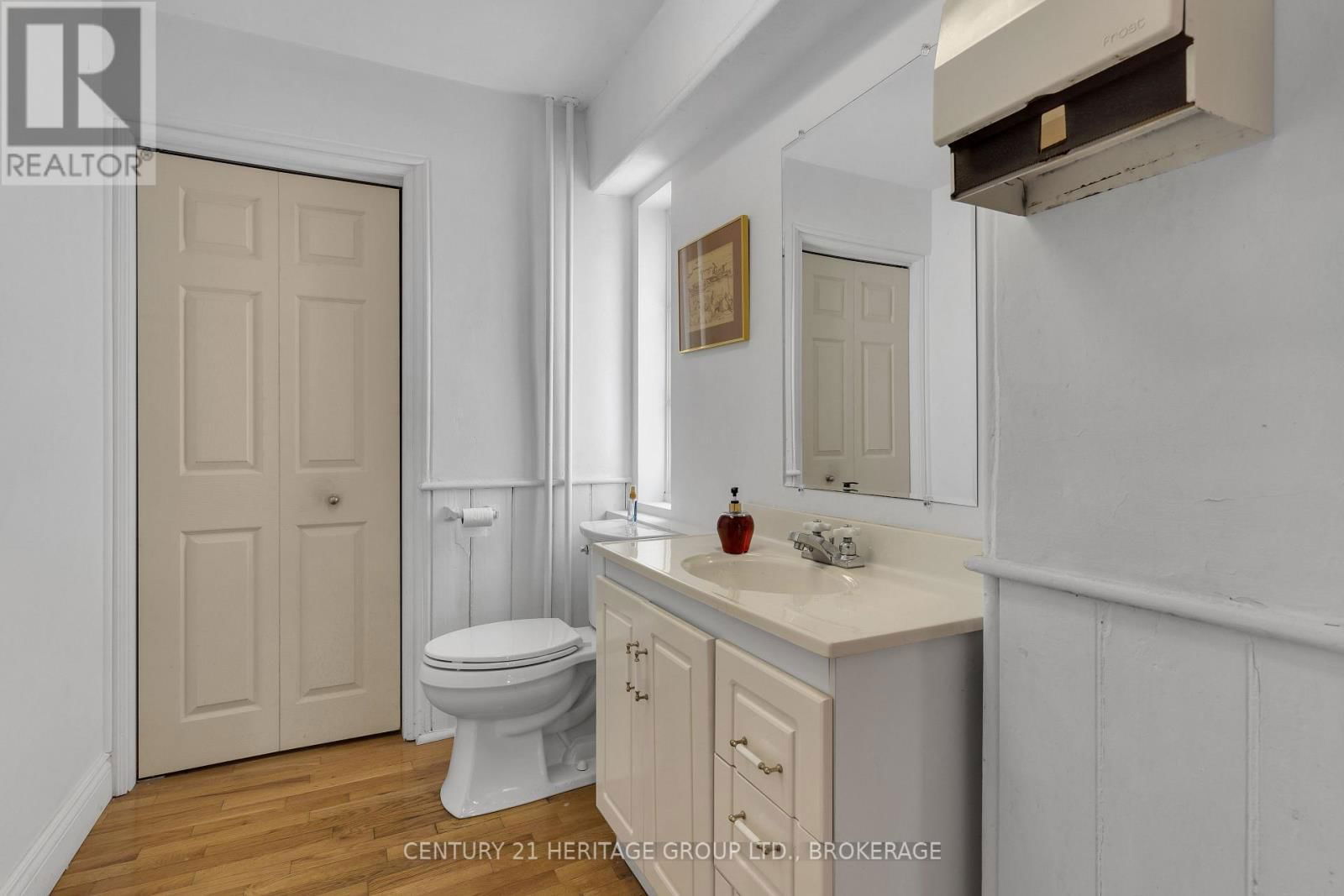 389 KING STREET EAST Image 13