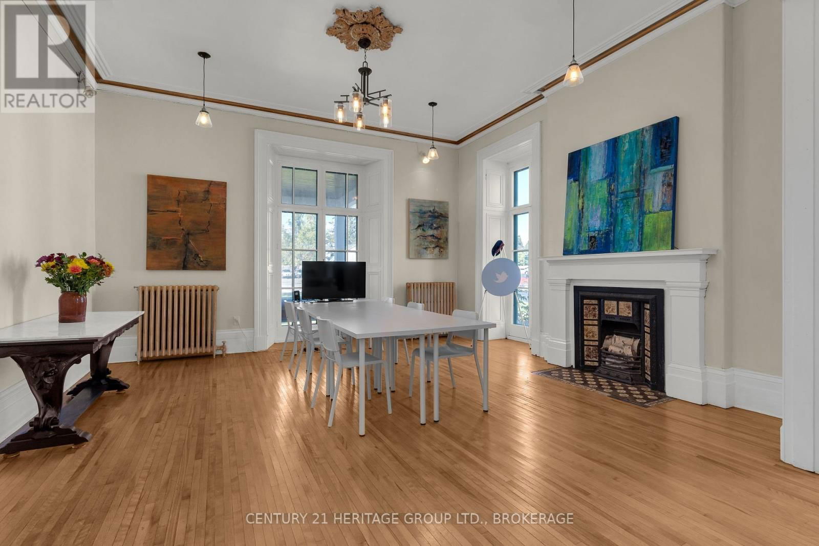 389 KING STREET EAST Image 20